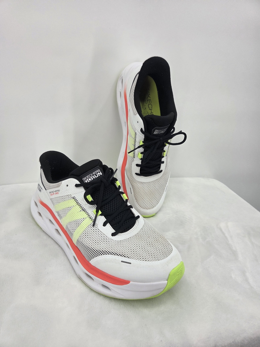 Skechers GOrun Max Cushioning Glide-Step Aberdeen Men's US 12 Slip-ins